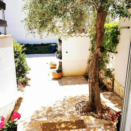 Apartman Apartment4two - Studioapartment Vir