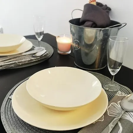 Apartment4two - Studioapartment * Vir